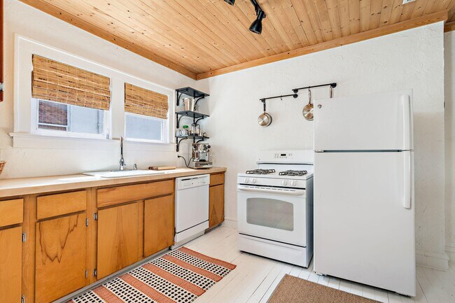 Foto del edificio - 2605 S Olive Ave