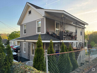 Building Photo - 123 Lakeview Ave