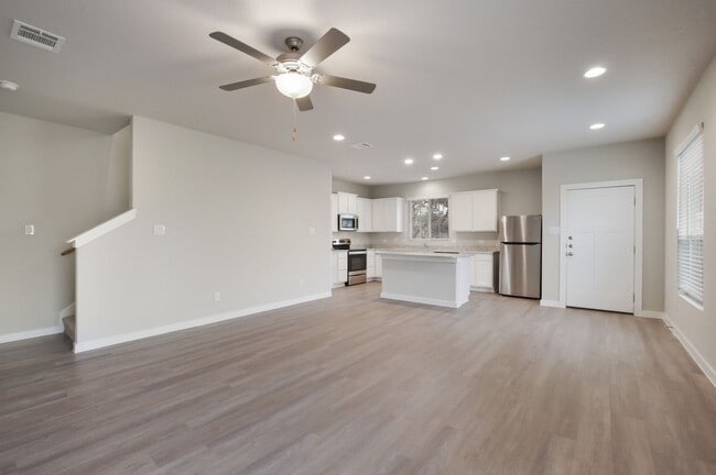 Photo - Stadium Pointe 3/3 Townhome near Brandeis HS