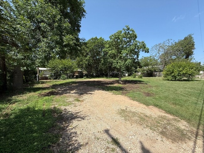 Building Photo - 305-401 Chaparral Rd