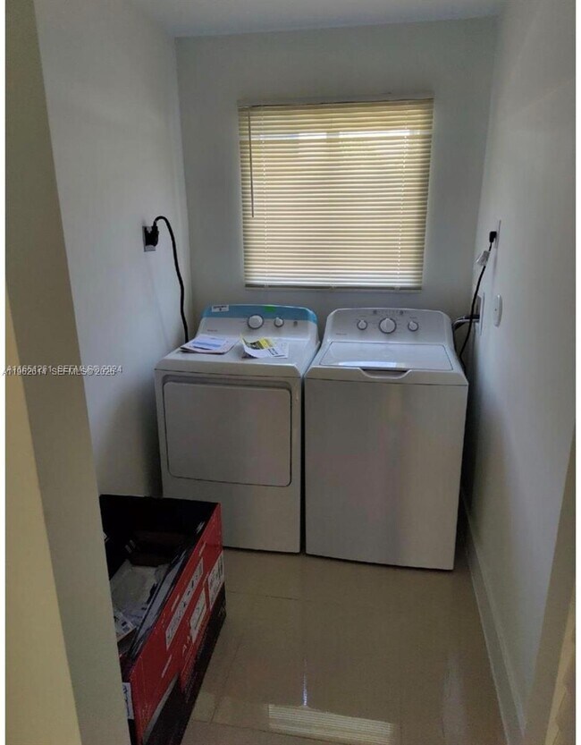 Foto del edificio - 10386 SW 173rd St