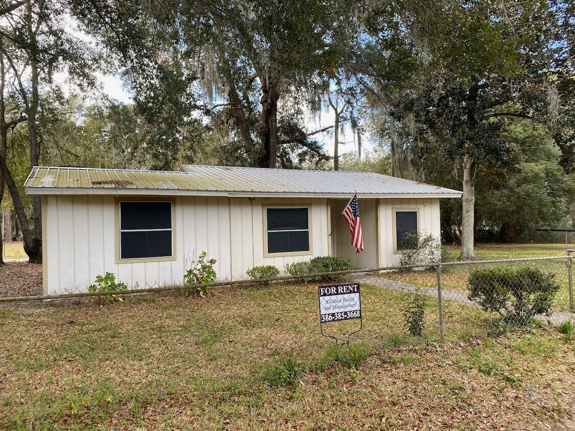 Foto principal - 5210 Silver Lake Dr
