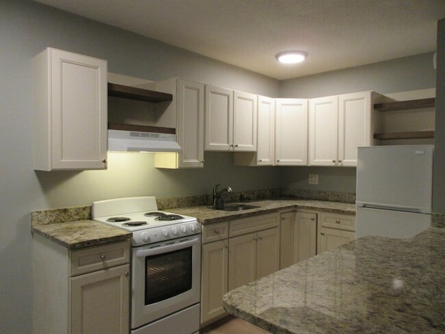 Building Photo - 1118 N H St