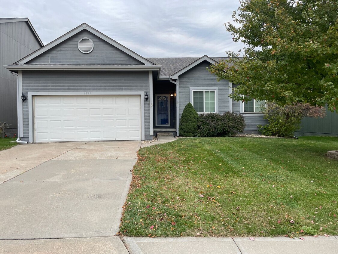 Foto principal - Great Ranch for rent in Millard!