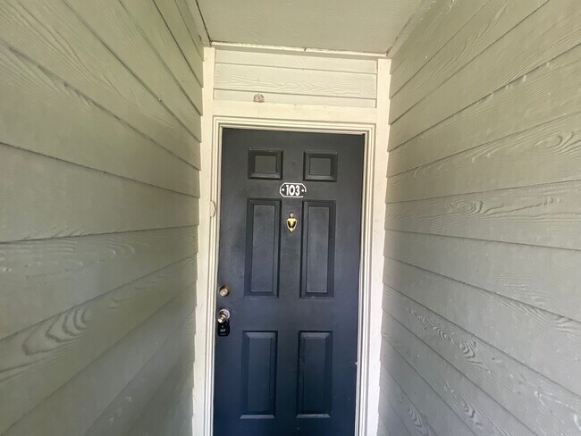 Photo - 6100 Westgate Dr Townhome