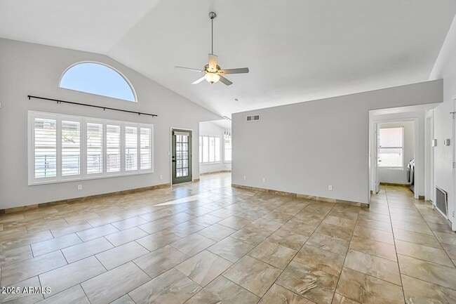 Foto del edificio - 4627 E White Aster St