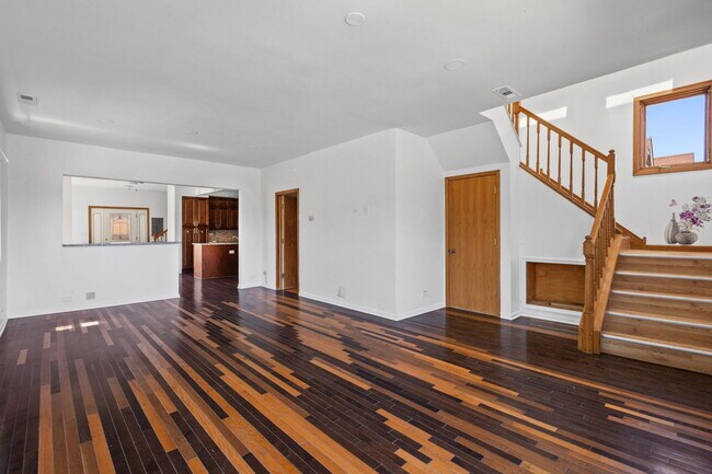 Foto del edificio - 5230 S Lockwood Ave