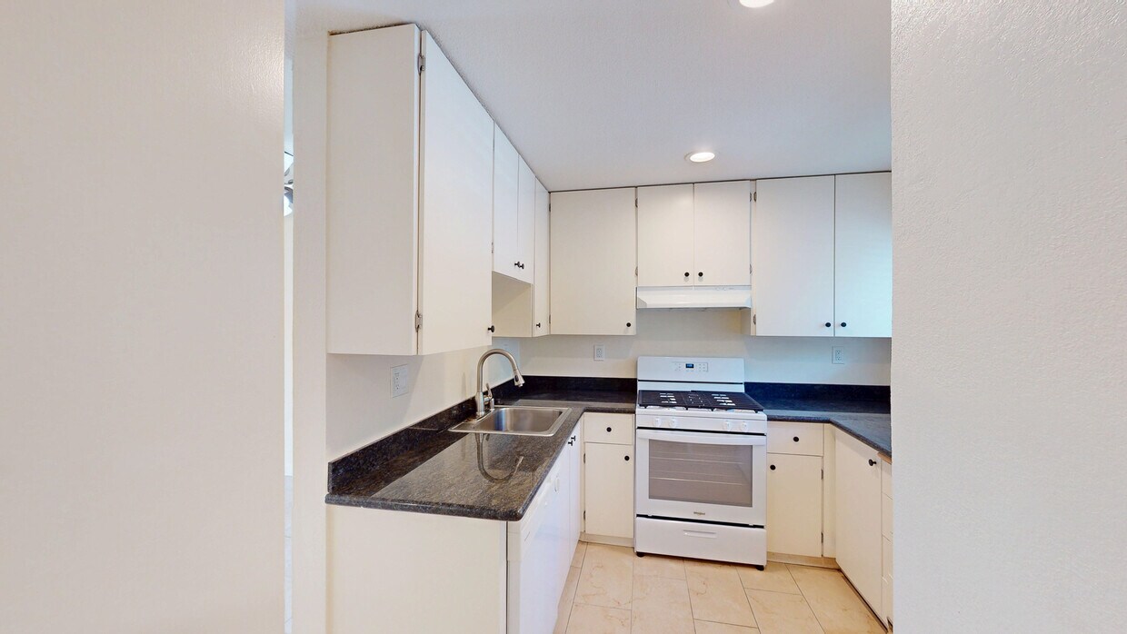 Foto principal - 1004 Ignacio Blvd