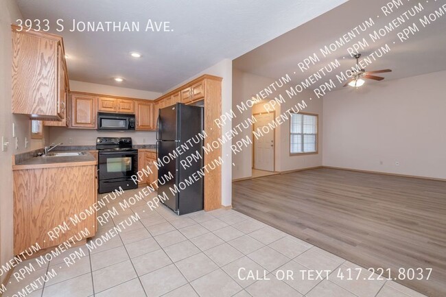 Building Photo - 3933 S Jonathan Ave