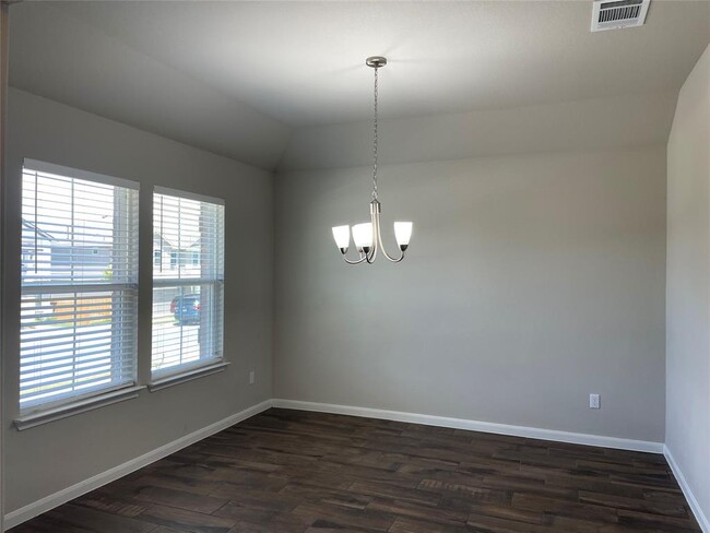 Foto del edificio - 248 Falling Star Ln