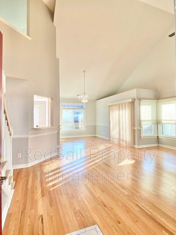 Foto del edificio - 6 Pine Lake Ct