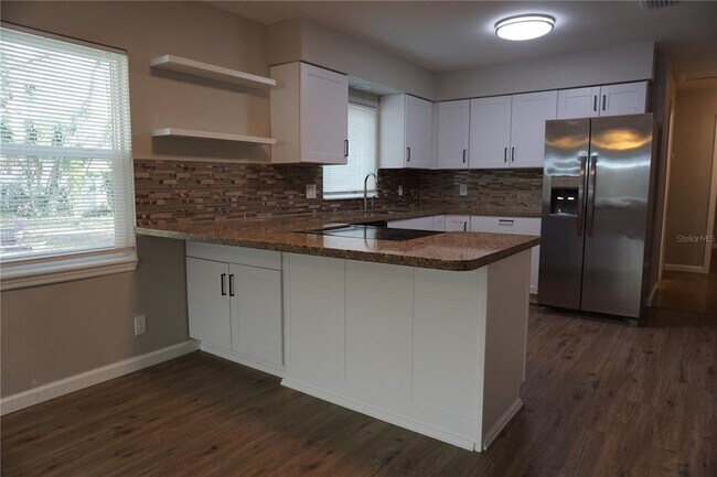 Building Photo - 9101 3rd St N