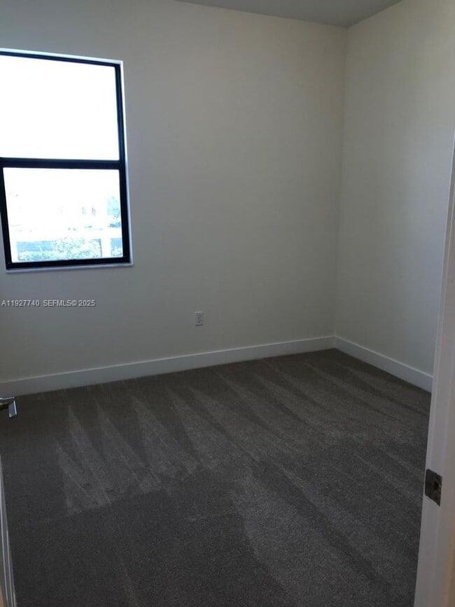 Foto del edificio - 10431 NW 82nd St