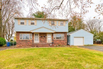 Building Photo - 347 Lincoln Blvd