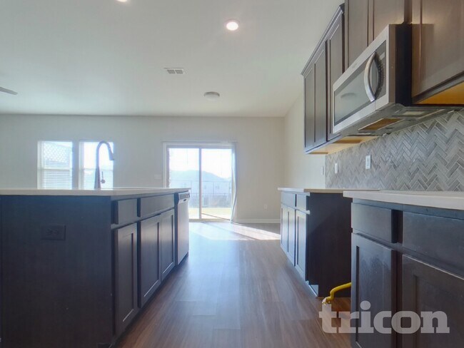 Foto del edificio - 4691 Electric Ave SW