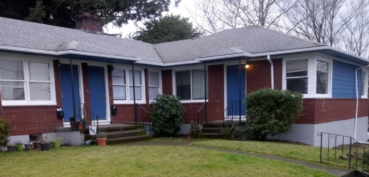 Primary Photo - 2406 -2412 Southeast 52nd Avenue