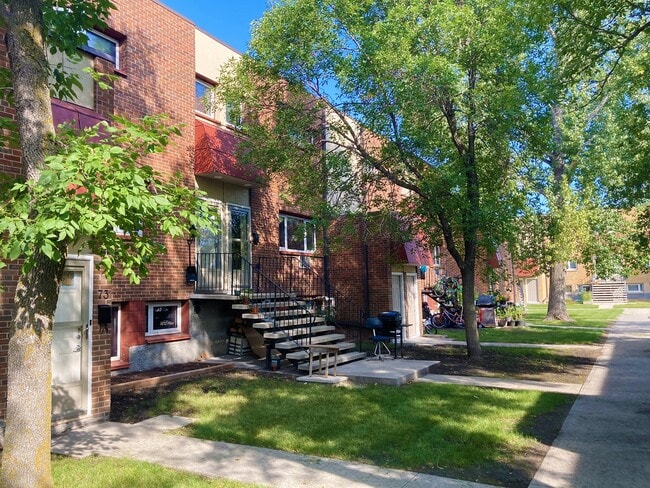 Building Photo - Adsum Gardens