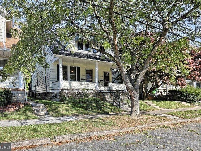 Front Entry - 2730 Banks St
