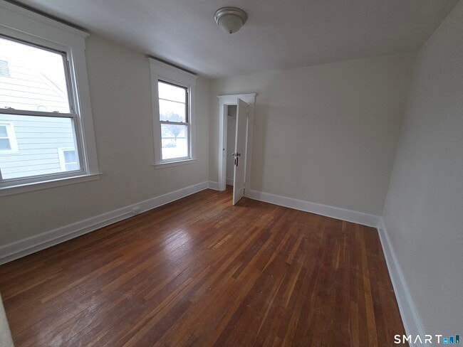 Foto del edificio - 174 Gorham Ave