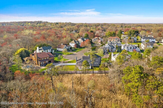 Building Photo - 25 Delta Dr