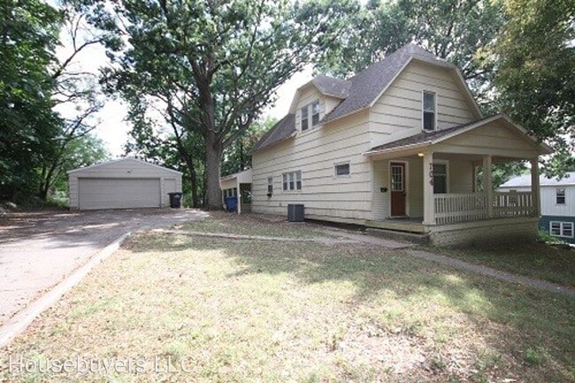 Building Photo - 4 br, 1 bath House - 704 Taylor Ave