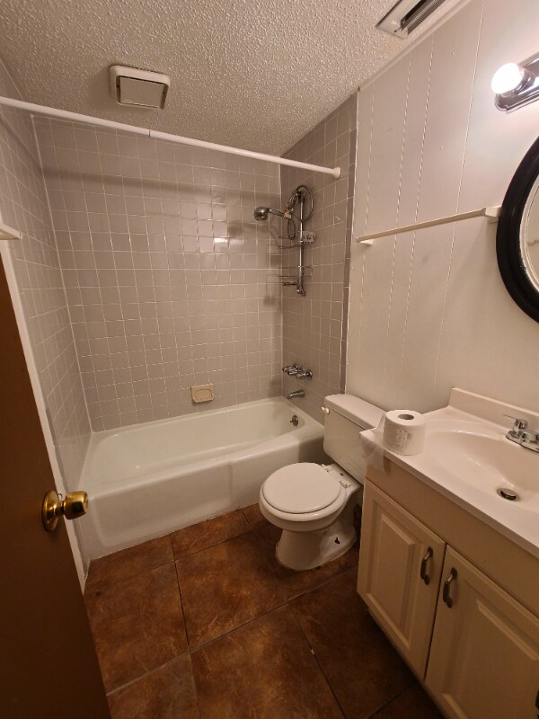 Building Photo - 3919 3rd Ave Dr E