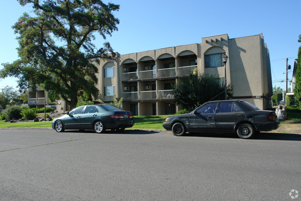 Foto del edificio - 207-211 E Sinto Ave