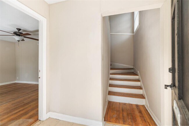 Building Photo - 5214 Plum Dr