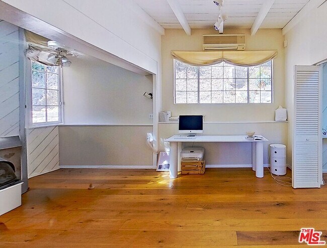 Foto del edificio - 10211 Seabury Ln