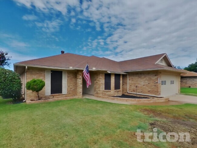 Foto del edificio - 721 Parkview Dr