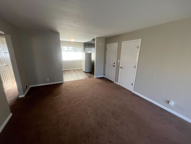 Building Photo - 6051 Laurel Hall Dr