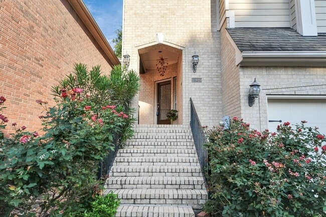 Building Photo - 12819 Kingsbridge Ln