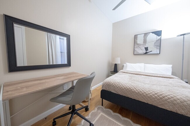 Foto del edificio - 230 W 113th St