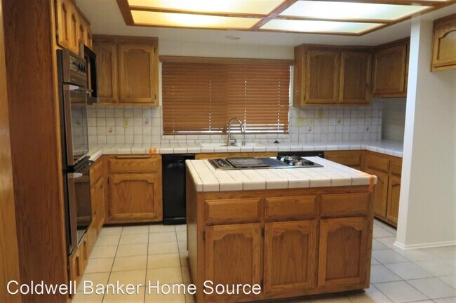 Building Photo - 4 br, 2.5 bath House - 16288 Kasota Road