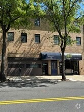 Building Photo - 260 Broadway