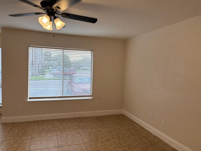 Building Photo - 2227 Lyme Bay Dr