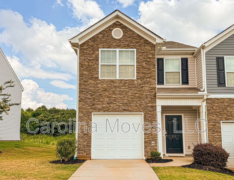 25 Moorlyn Ln, Greer, SC 29650 Townhome Rentals in Greer SC