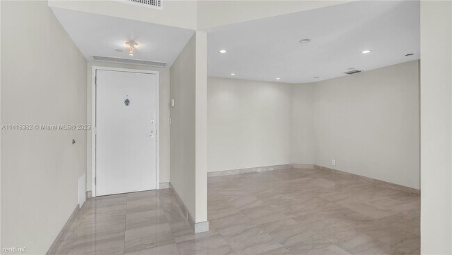 Foto del edificio - 2 br, 2 bath Condo - 3600 Yacht Club Dr Ap...