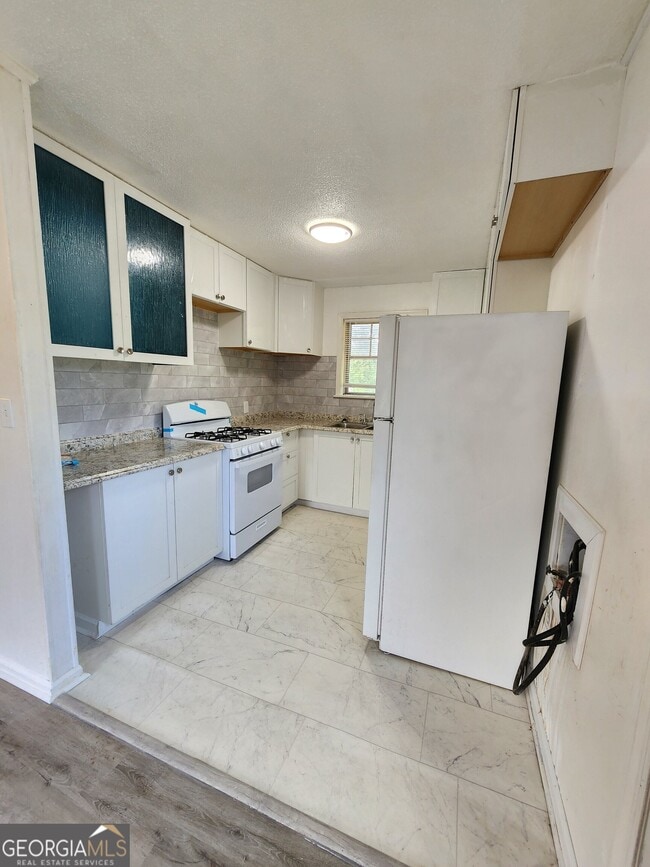 Building Photo - 318 Tate St