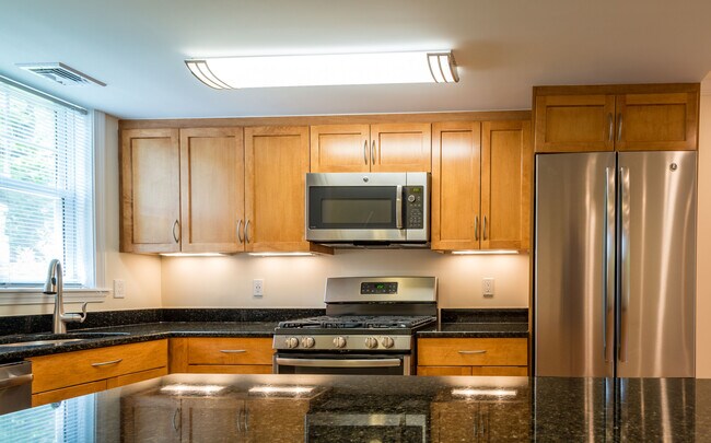Foto del edificio - 105 Thornton Rd