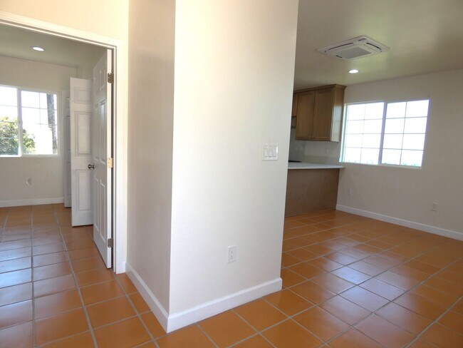 Foto del edificio - *Available NOW  in Whittier!*