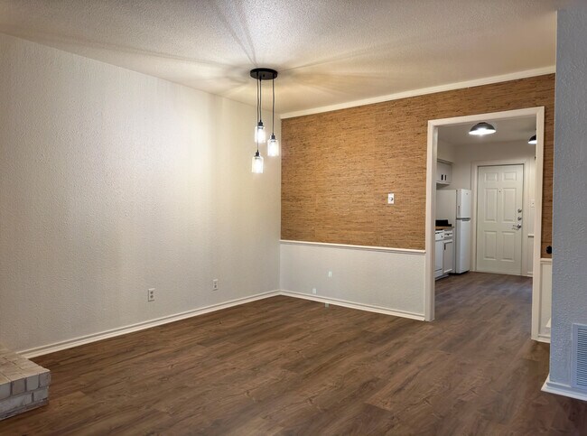 Foto del edificio - 2300 Nacogdoches Rd