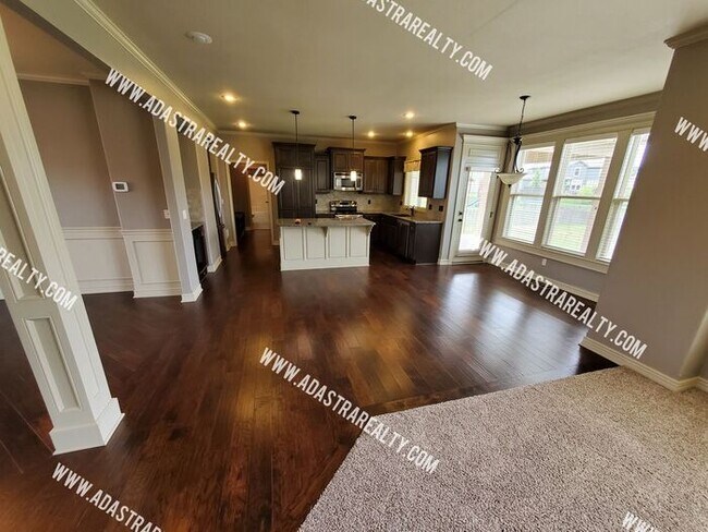 Foto del edificio - Beautiful 5 Bedroom Home in Olathe-Availab...