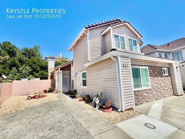 Building Photo - Practically brand-new, gorgeous in-law uni...