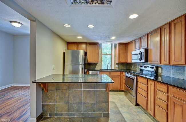 Foto del edificio - 2 br, 1 bath Condo - 1404 Broadway St Apt D