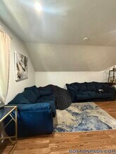 Building Photo - 45 Elm St