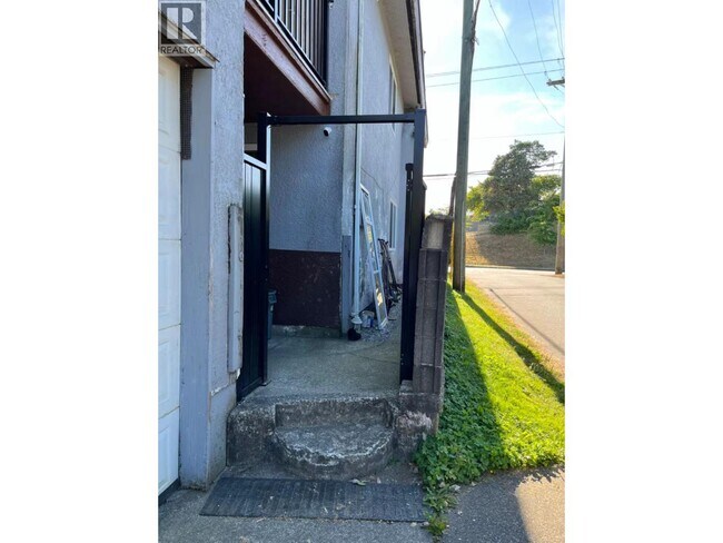 Photo du bâtiment - 610 Kensington Ave