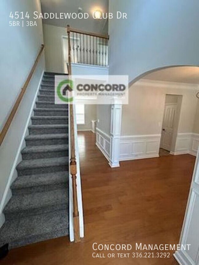 Foto del edificio - 4514 Saddlewood Club Dr