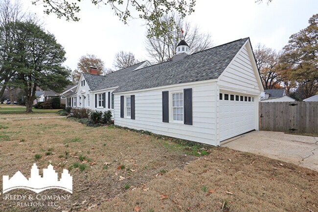 Foto del edificio - 3581 Highland Park Pl