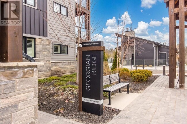 Photo du bâtiment - 16 Beckwith Ln